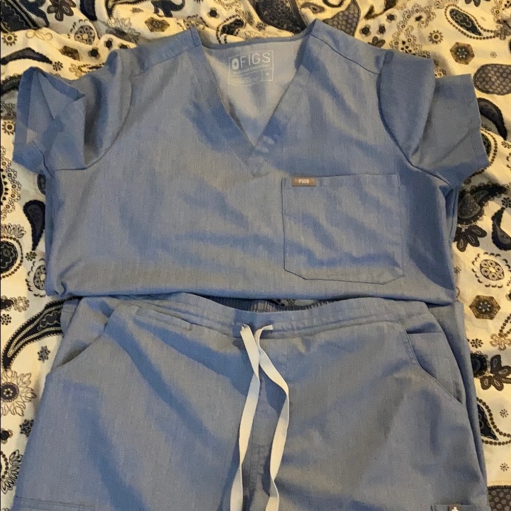 Figs scrubs